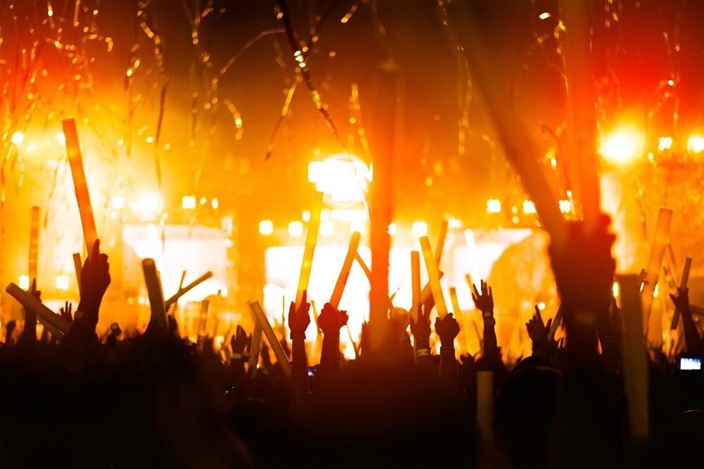 Świętuj stulecie polskiej piosenki na wyjątkowym spektaklu muzycznym!