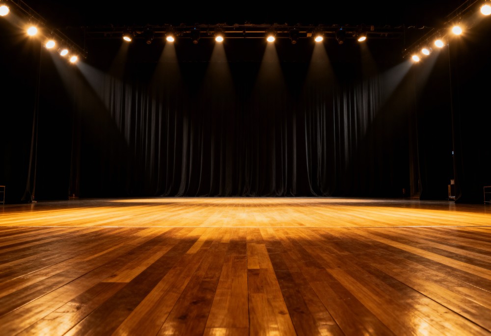 Iskry Niepodległej: Multimedialna podróż przez historię Polski w Nowogrodzie